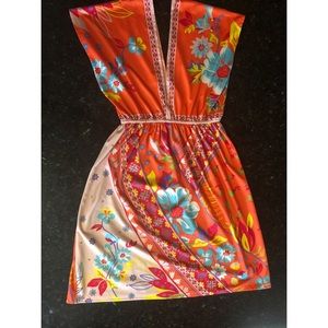 Beautiful Vintage-Style Floral Dress Size: M